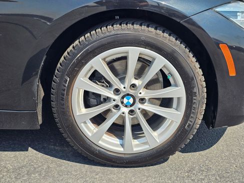 Used 2018 BMW 320i xDrive Sedan AWD/4WD image 9
