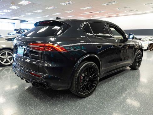 Used 2025 Maserati Grecale Modena image 5