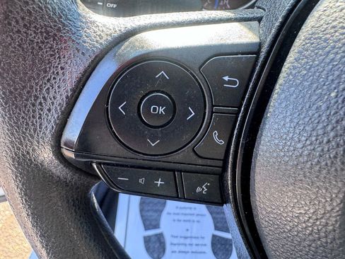 Used 2022 Toyota RAV4 LE AWD/4WD image 16