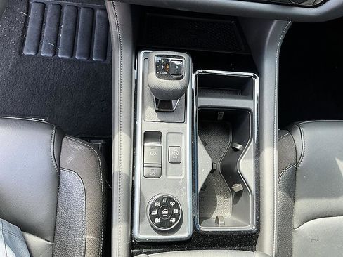 Certified 2025 Nissan Pathfinder SL AWD/4WD image 21