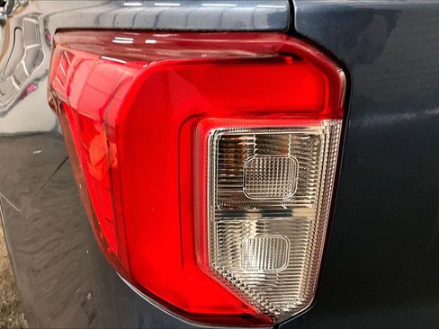 Used 2020 Ford Explorer XLT w/ Equipment Group 202A image 29