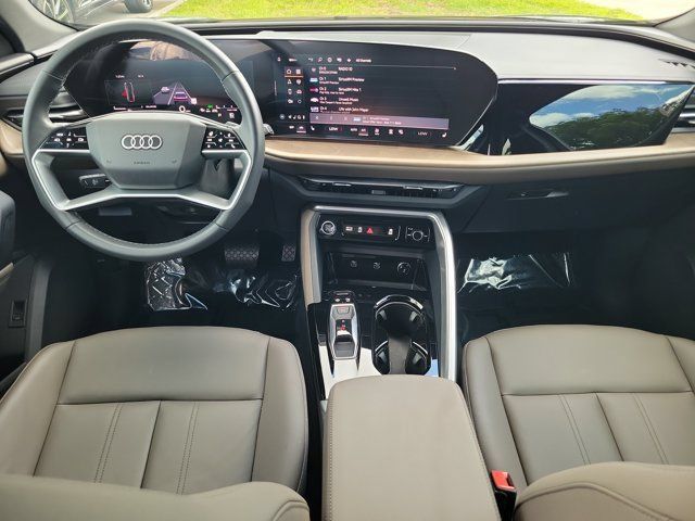 Certified 2025 Audi Q5 Premium w/ Convenience Package AWD/4WD image 2
