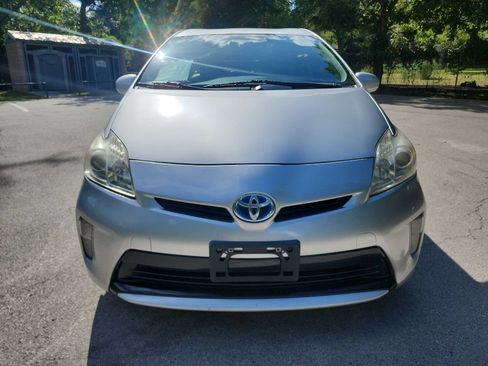 Used 2012 Toyota Prius Two FWD image 2