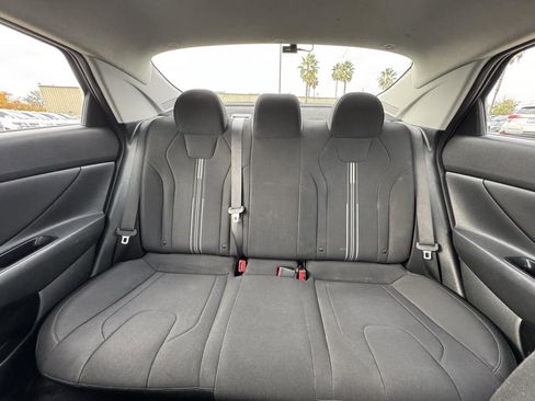 Used 2021 Hyundai Elantra SEL w/ Convenience Package image 35