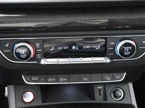 Used 2024 Audi SQ5 Premium Plus image 23