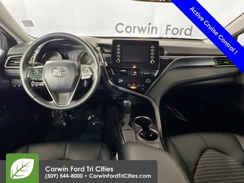 Used 2024 Toyota Camry SE FWD image 7
