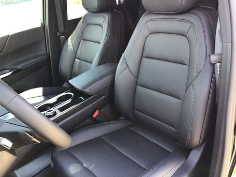 New 2026 Chevrolet Equinox LT w/ Convenience Package II image 27