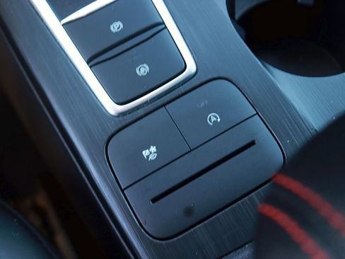 Used 2025 Ford Escape ST-Line AWD/4WD image 21