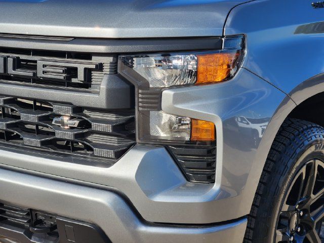 Used 2026 Chevrolet Silverado 1500 Custom w/ Turbomax Blackout Package RWD image 16