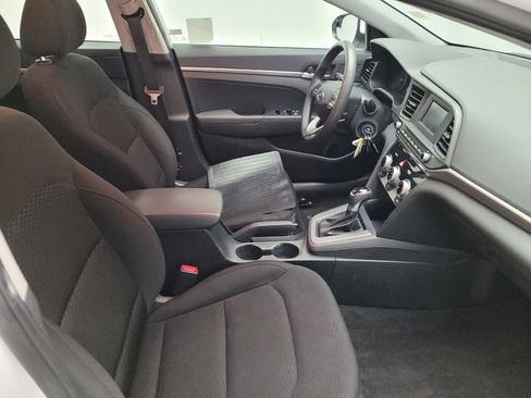 Used 2019 Hyundai Elantra SE w/ Cargo Package FWD image 21