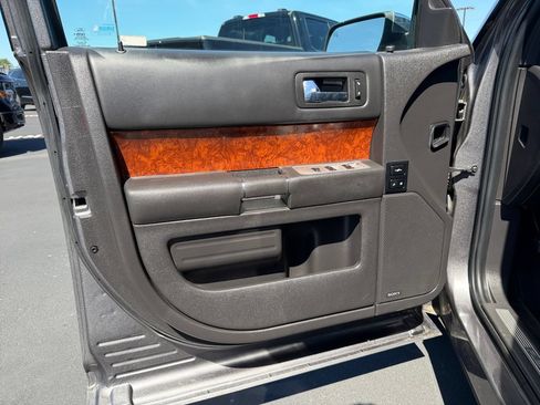 Used 2010 Ford Flex Limited AWD/4WD image 21