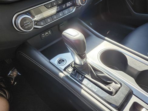Used 2019 Nissan Altima 2.0 Platinum FWD image 35