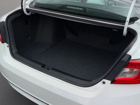 Certified 2018 Honda Accord EX image 25