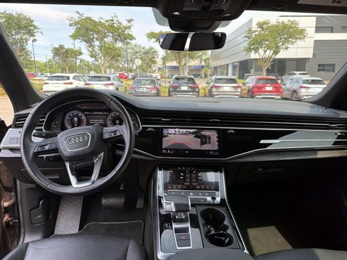 Used 2021 Audi Q8 Premium Plus w/ Premium Plus Package image 15