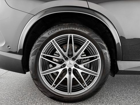 Used 2024 Mercedes-Benz GLC 43 AMG 4MATIC image 34