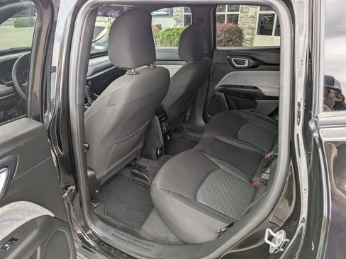 Used 2023 Jeep Compass Sport AWD/4WD image 23