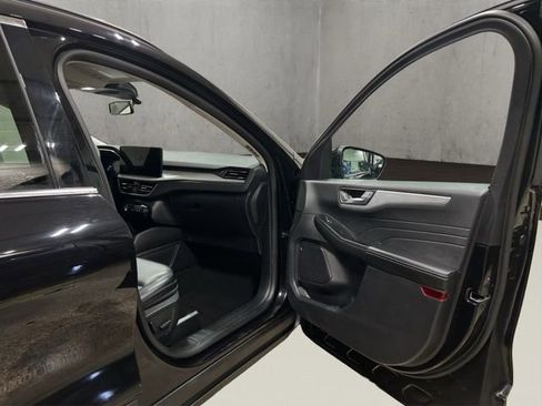 Used 2025 Ford Escape Platinum AWD/4WD image 19
