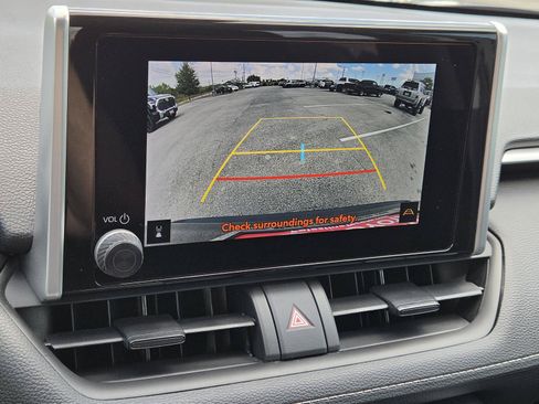 Used 2024 Toyota RAV4 LE FWD image 22