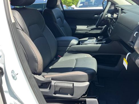 New 2026 Nissan Pathfinder SL AWD/4WD image 23
