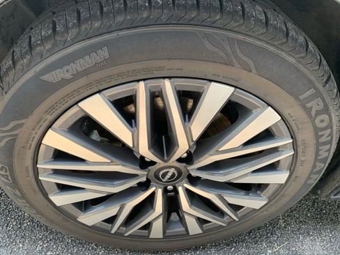 Used 2023 Nissan Altima 2.5 SV FWD image 8