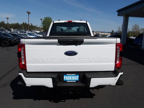 Used 2023 Ford F250 XL w/ STX Appearance Package AWD/4WD image 4