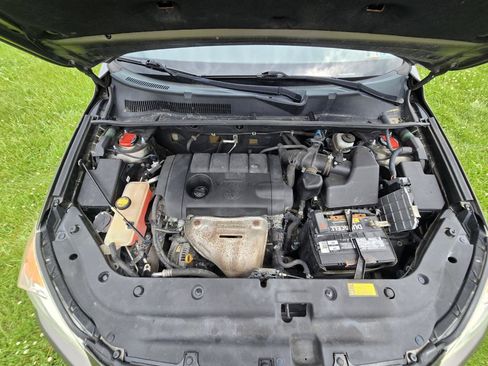 Used 2012 Toyota RAV4 4WD w/ Value Pkg image 2
