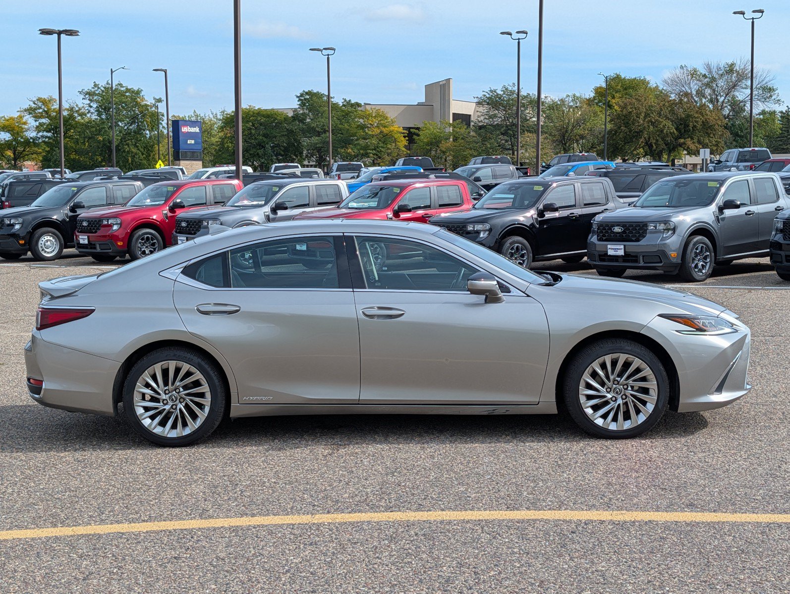 Used 2020 Lexus ES 300h FWD image 6