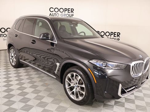 Used 2025 BMW X5 xDrive40i w/ Premium Package image 1