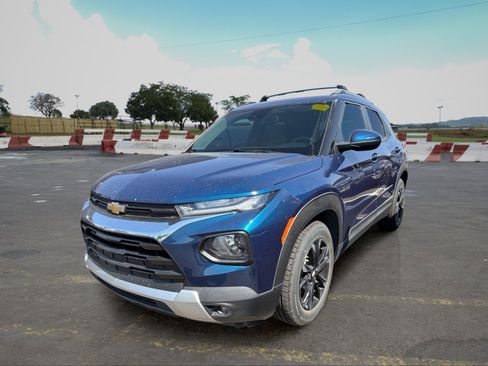 Used 2021 Chevrolet TrailBlazer LT w/ Convenience Package FWD image 5