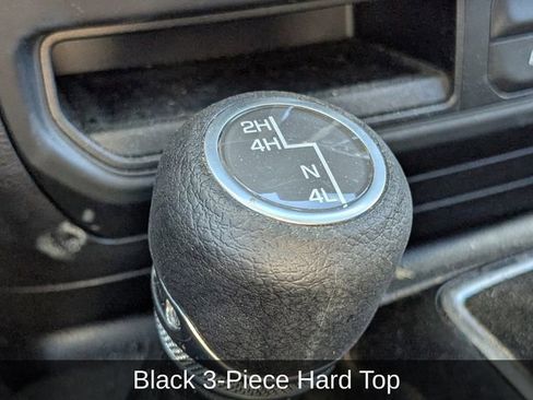 Used 2018 Jeep Wrangler Unlimited Sahara w/ LED Lighting Group image 15