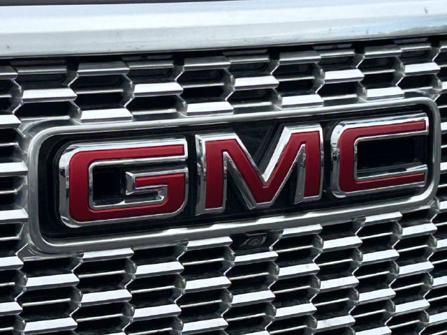 Used 2024 GMC Yukon Denali w/ Denali Reserve Package AWD/4WD image 10