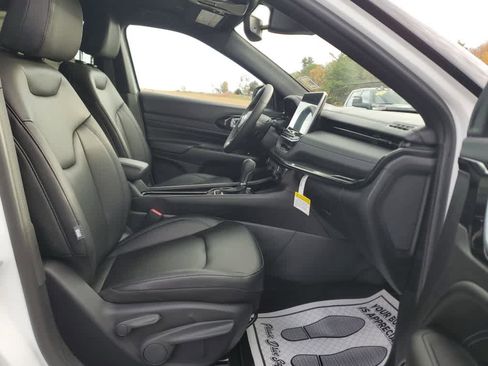New 2026 Jeep Compass Limited image 23