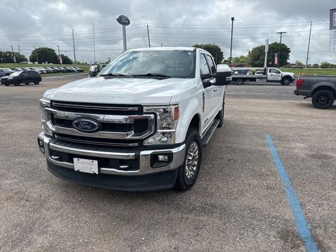 Used 2021 Ford F250 XLT w/ XLT Premium Package AWD/4WD image 5