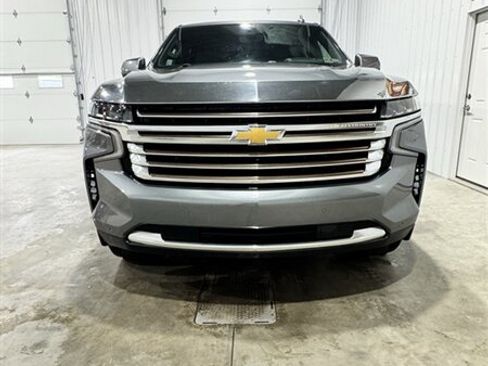 Used 2021 Chevrolet Suburban High Country w/ Premium Package image 3