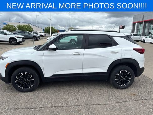 Used 2023 Chevrolet TrailBlazer LT AWD/4WD image 5