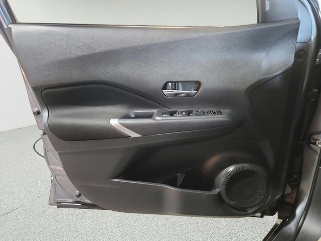 Used 2024 Nissan Kicks SV FWD image 18