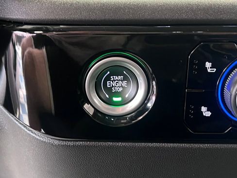 Used 2022 Chevrolet Silverado 1500 LT image 23