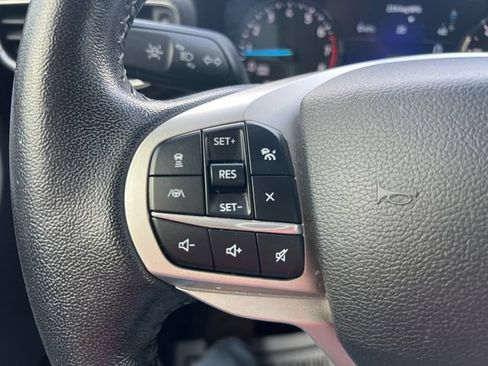 Used 2021 Ford Explorer Limited w/ Equipment Group 301A RWD image 24