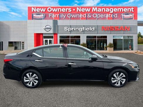 Used 2025 Nissan Altima 2.5 S FWD image 4