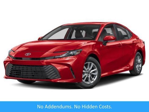 Used 2025 Toyota Camry SE FWD image 1