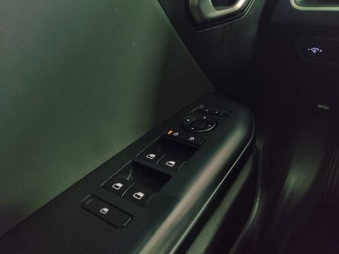 Used 2025 Kia K4 FWD image 27
