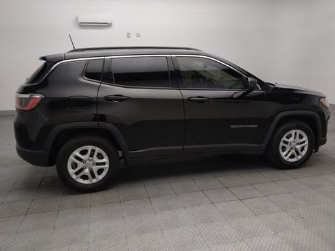 Used 2019 Jeep Compass Sport w/ Tech Group FWD image 10