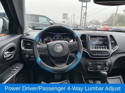 Used 2019 Jeep Cherokee Trailhawk image 23