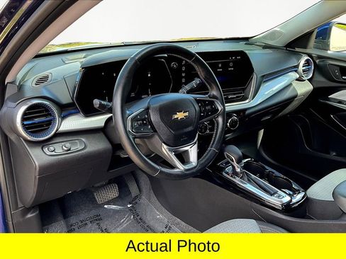 Used 2024 Chevrolet Trax LT w/ Driver Confidence Package image 13