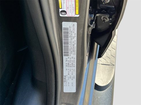 Certified 2019 RAM 1500 Big Horn image 28