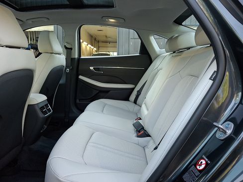 Used 2023 Hyundai Sonata Limited FWD image 10