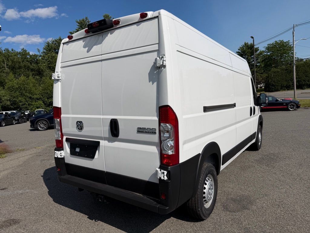 New 2025 RAM ProMaster 2500 w/ Convenience Group FWD image 6