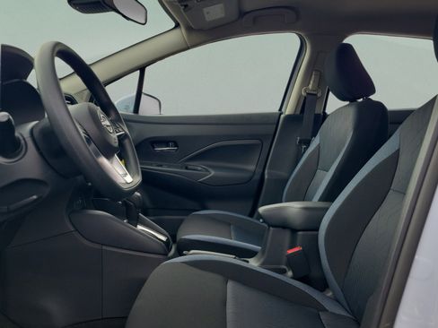 New 2025 Nissan Versa SV w/ Trunk Package FWD image 15