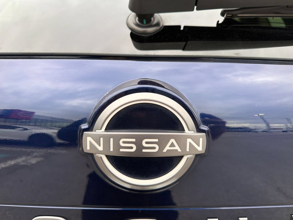 Certified 2024 Nissan Rogue Platinum w/ Platinum Premium Package FWD image 43