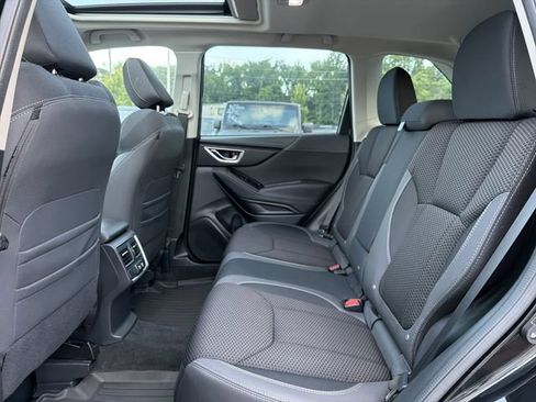 Used 2023 Subaru Forester Premium AWD/4WD image 19